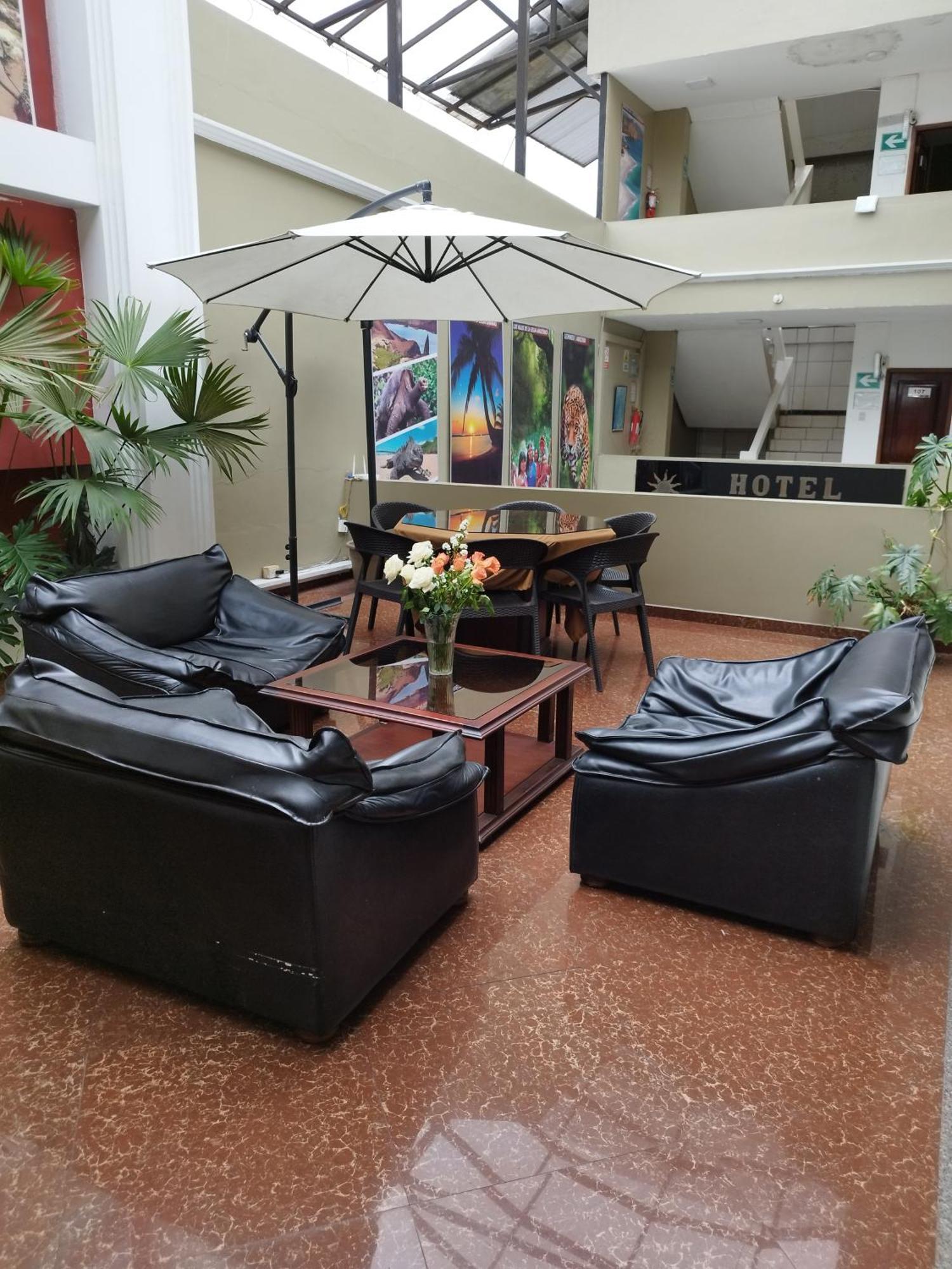 Hotel Puerta Del Sol 산토 도밍고 데 로스 콜로라도스 외부 사진